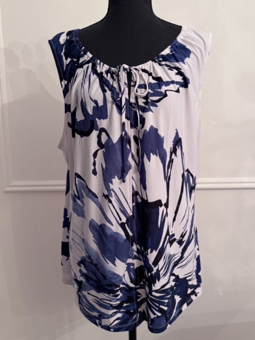 Donna Karan XL Blue White Floral Sleeveless Tunic Top Keyhole Drawstring Bow